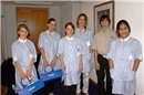 Gepflegter Zimmer-Service: Gouvernante Corinne Gempeler (Mitte) mit Patricia Rie...