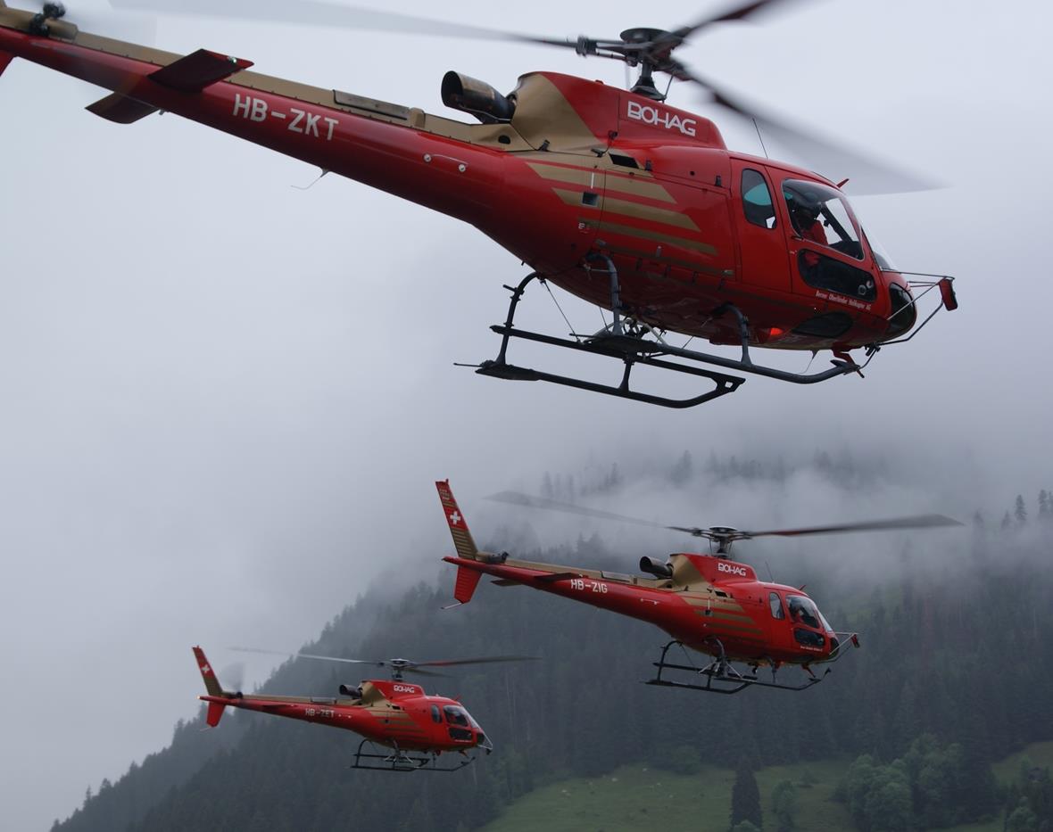 Geschäftsführer Daniel Sulzer mit der Piloten-Crew Frank Cotting, Simon Thöni, Patrick Maurer und Beat Kaiser.