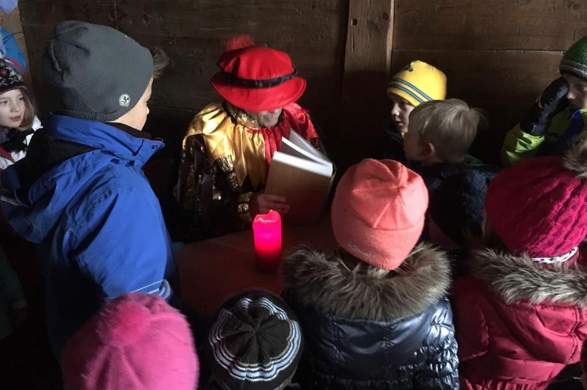 Geschichten im Schloss.