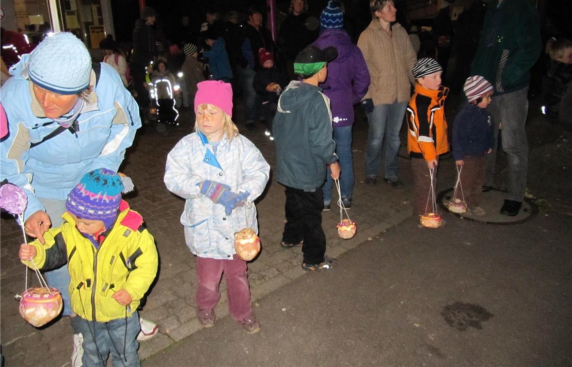 Gespannte Vorfreude auf den Räbeliechtli-Umzug
