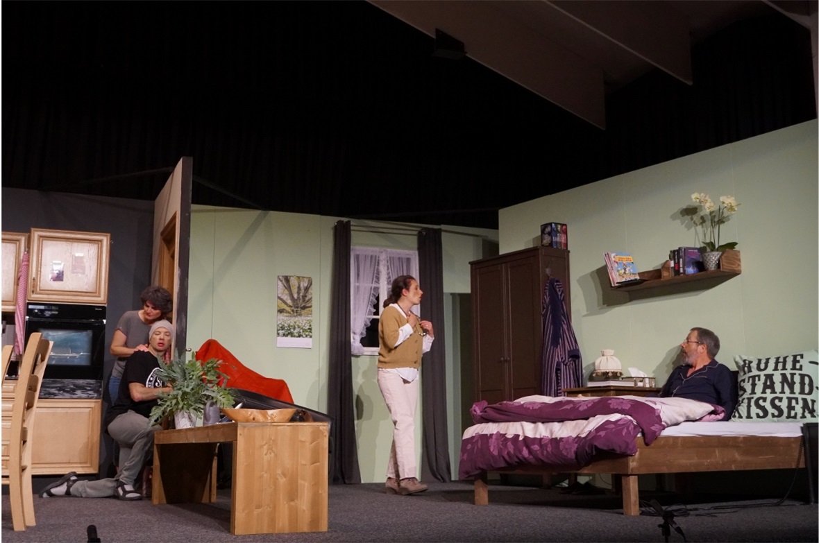 Gespanntes Lauschen an der Schlafzimmertüre - welche Diagnose stellt die Hausärz...