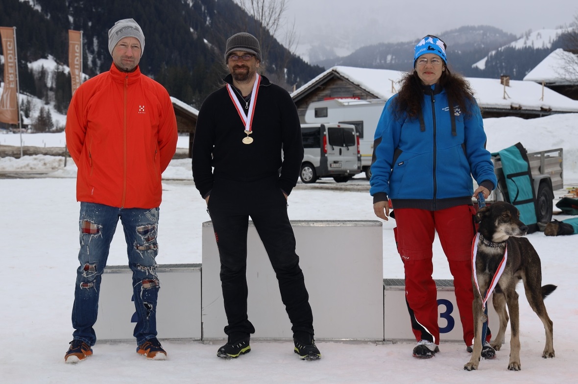 Gewinner Sprint, 8 Hundeoffen, 12 km / 8 km