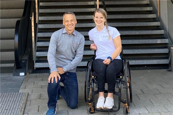 Glücklich über die neue Partnerschaft: Matthias Werren, Marketingleiter Lenk Bergbahnen und Romy Tschopp.