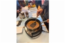 Goldbraun und herrlich duftend wanderten die Pfannkuchen aus dem ausgestellten R...