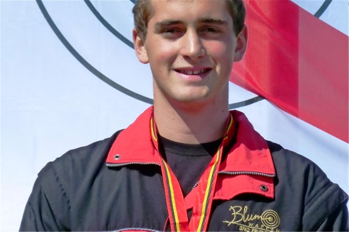 Goldmedaille Jungschützen Stgw. 90 Carlo Klossner