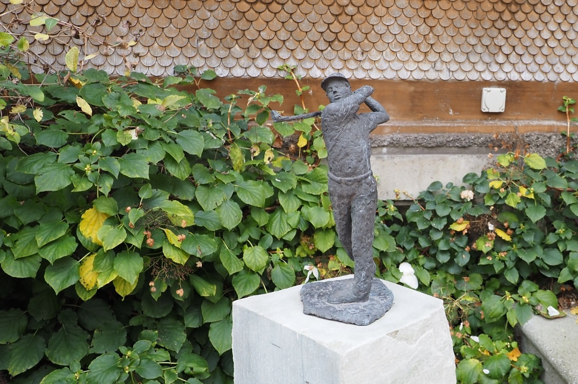 «Golfspieler» von Walter Weber, Ballwil.