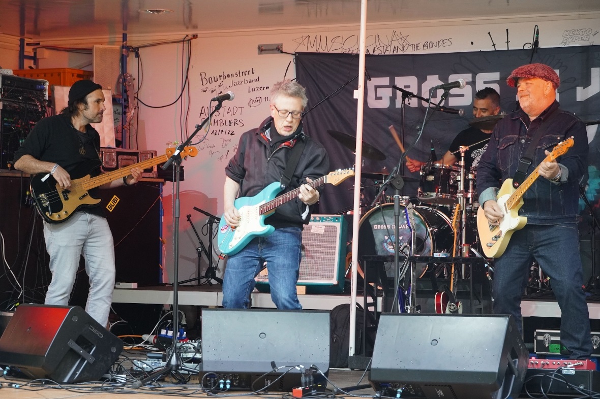 Gross in Japan – die Songs der Berner Supergruppe überzeugten durch harte Beats ...