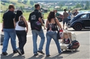 Grosse und kleine Fans kamen stilecht zum Festival.