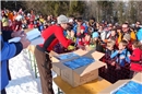 Grosser Andrang an der Rangverkündigung beim Projektleiter von Swiss Ski Roman R...