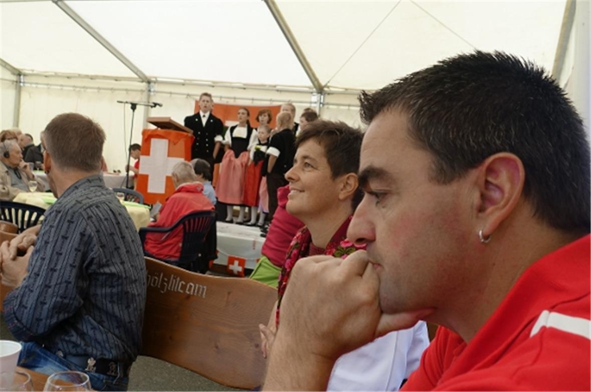 Grossrat Thomas Knutti und Gemeinde-Vizepräsidentin Käthi Rösti hörten der Jungj...