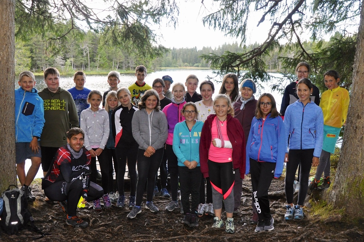 Gruppenbild am Hochmoorsee Etang de la Gruère.