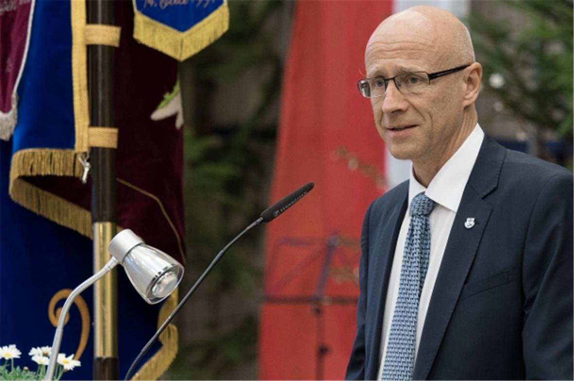 Grußwort von Landrat Bauer.