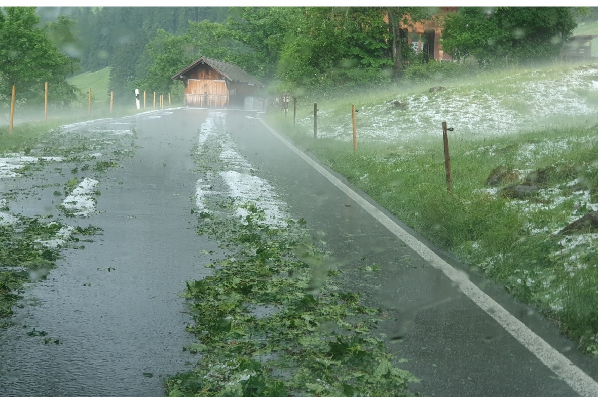 Hagel im Diemtigtal.
