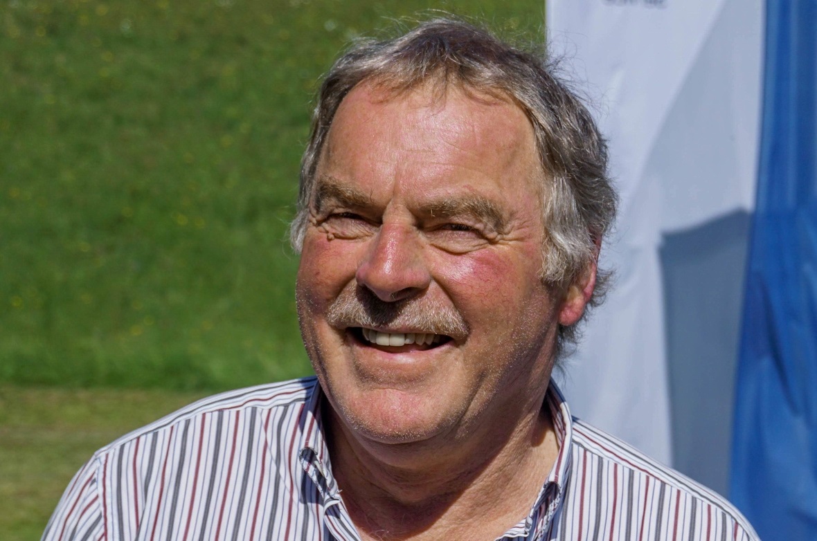 Hat gut lachen: Beat Salzmann, Präsident des Gewerbevereins Zweisimmen.