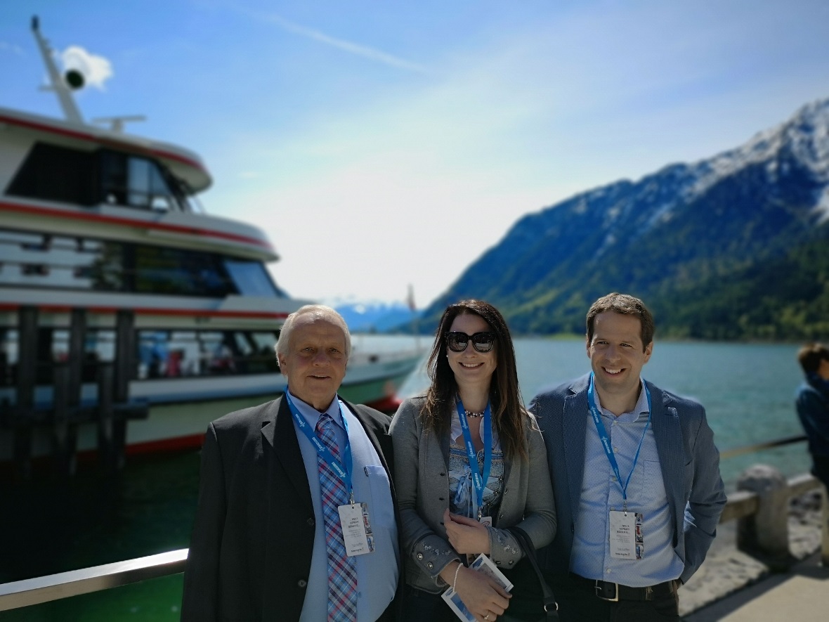 Heinz Brand, Isabella Eder, Matthias In-Albon – Vor dem Schiff.