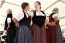 Herausgeputzt: Die Mitglieder der Trachtengruppe Erlenbach präsentierten sich in...