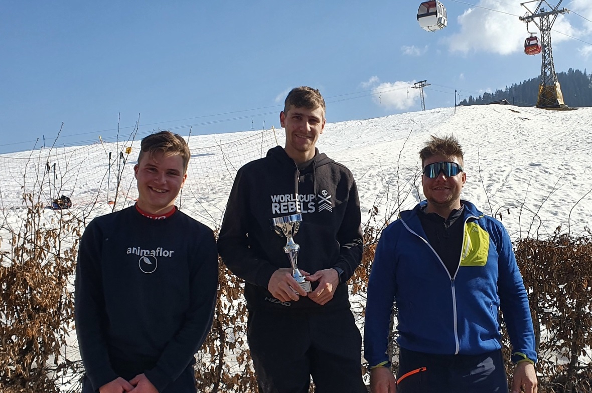 Herren-Sieger: 1. Simon Allemann, 2. Jan Perren, 3. Yves Perren.