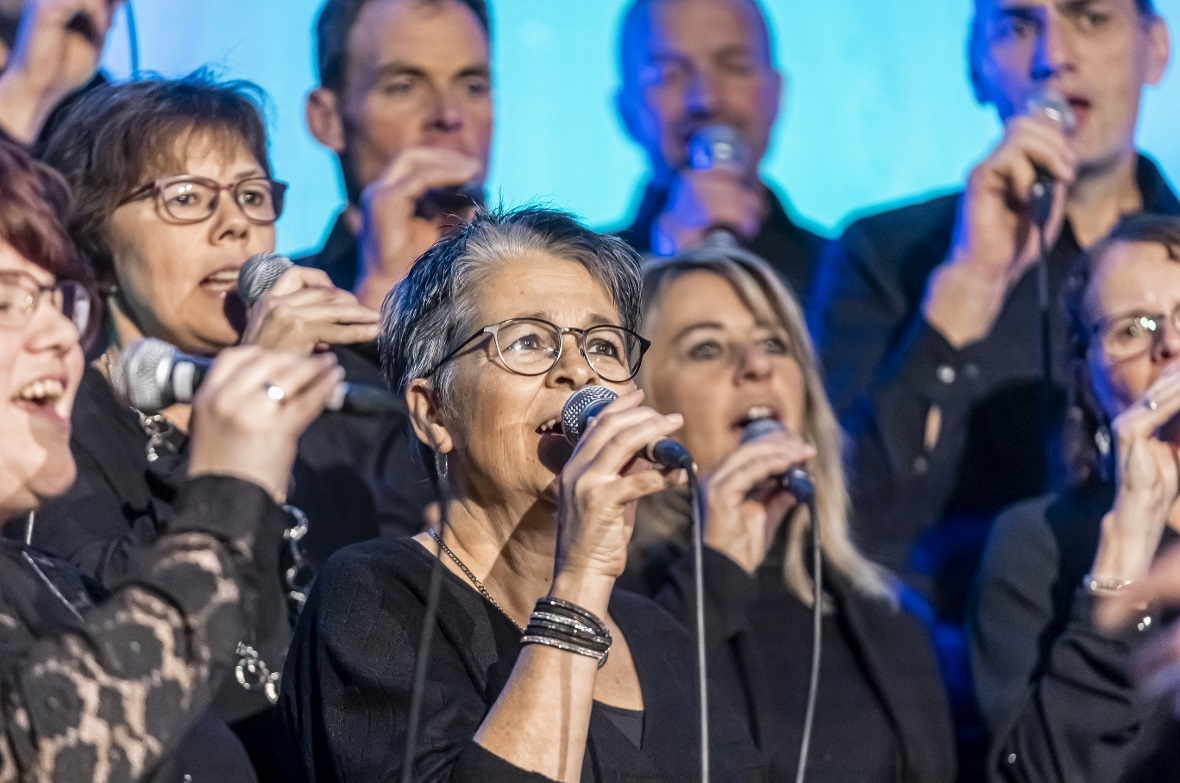 Hinreisend und begeisternd präsentierte sich jeder Sänger des Gospelchor Oberwil...