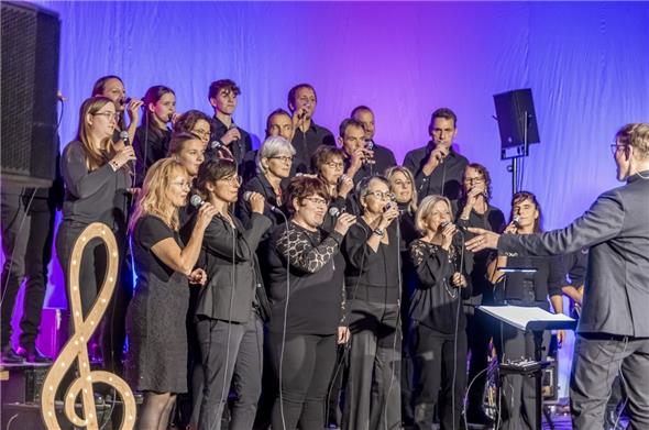 Hinreisend und begeisternd präsentierten sich die Sänger des Gospelchors Oberwil.