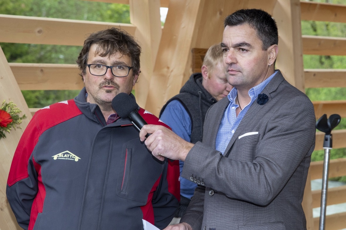 Hintergrundinfo gab Dominik Blatti, Holzbau AG Oberwil, bei der Befragung durch ...