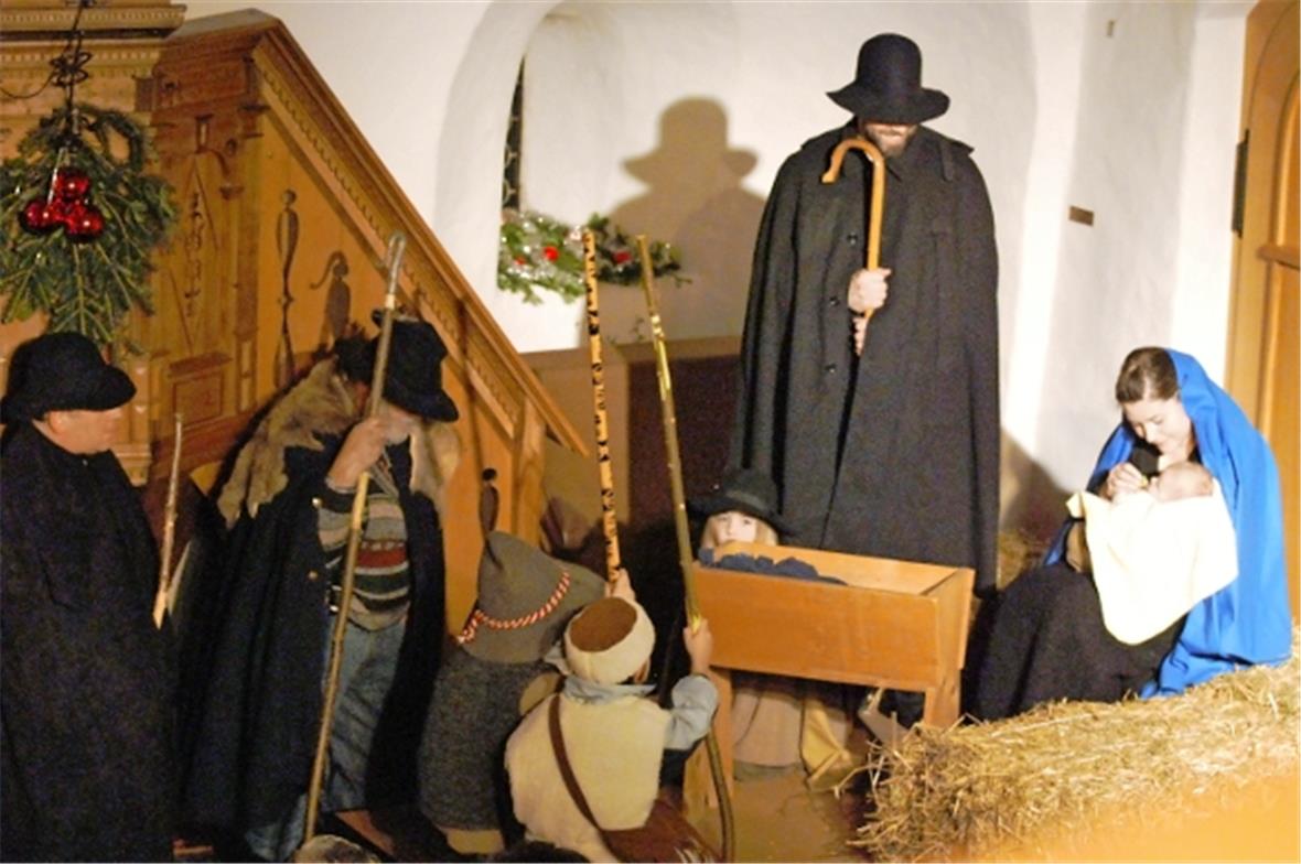 Hirten, Maria und Josef mit Jesuskind