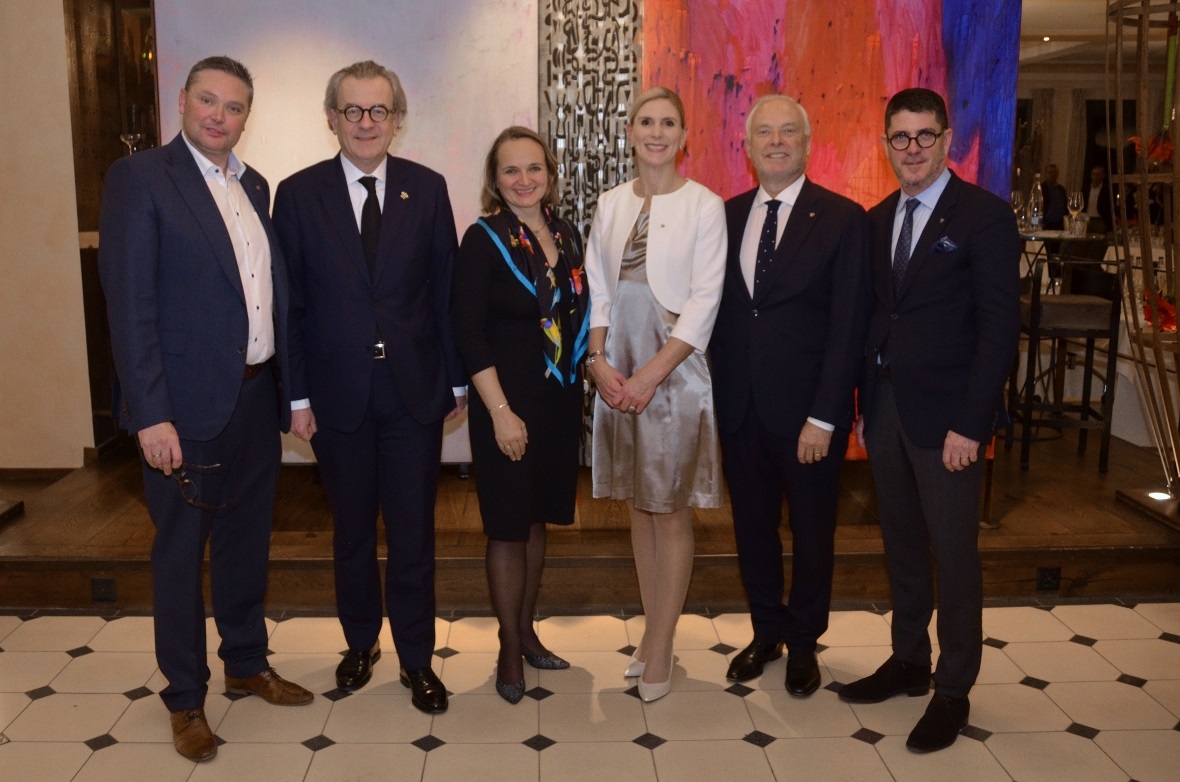 Hoher Besuch aus Paris von Relais & Châteaux, von links: Jan Stiller (Delegierte...