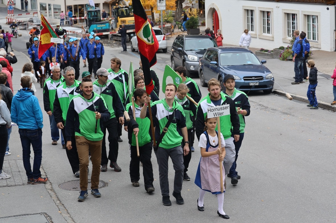 Hornusser Wyler im Umzug.