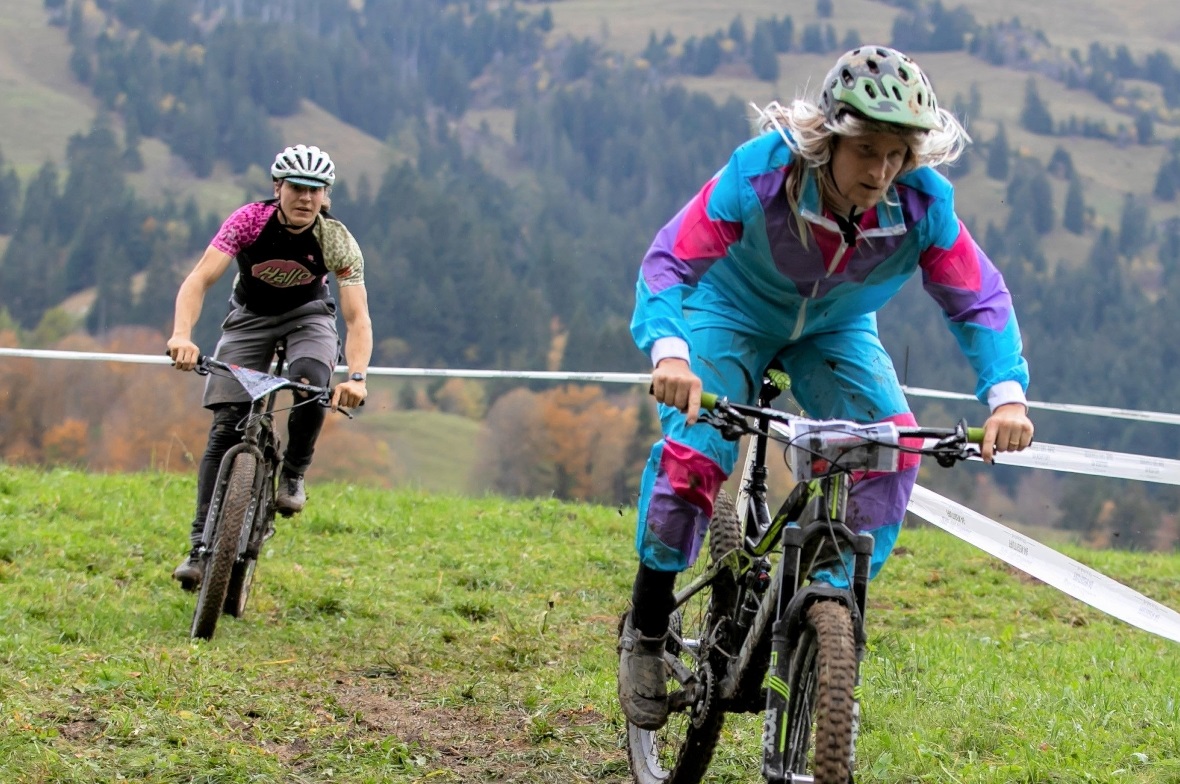 Hügel rauf und Hügel runter wie hier.