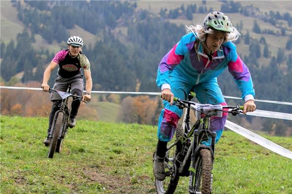 Hügel rauf und Hügel runter wie hier.