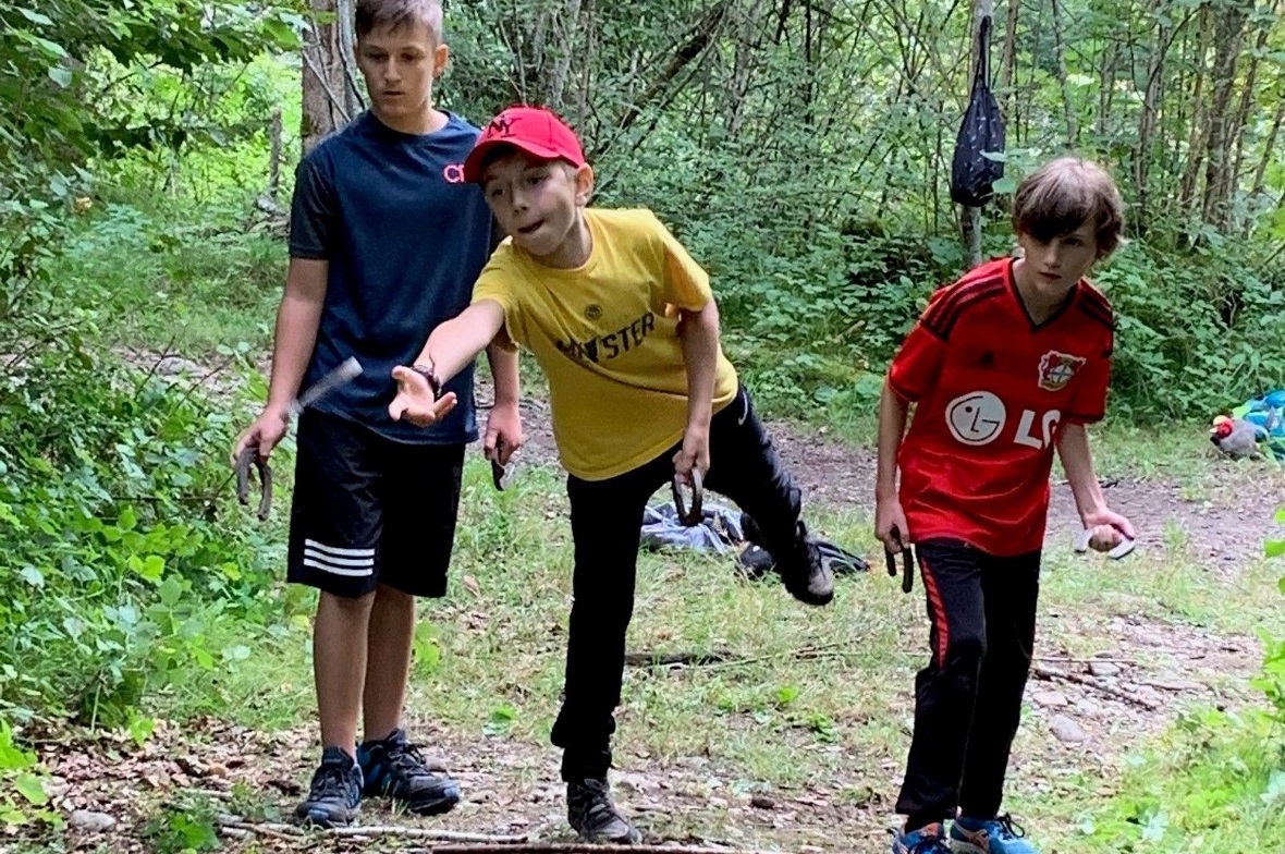 Hufeisenwerfen forderte Koordination und Geschick.