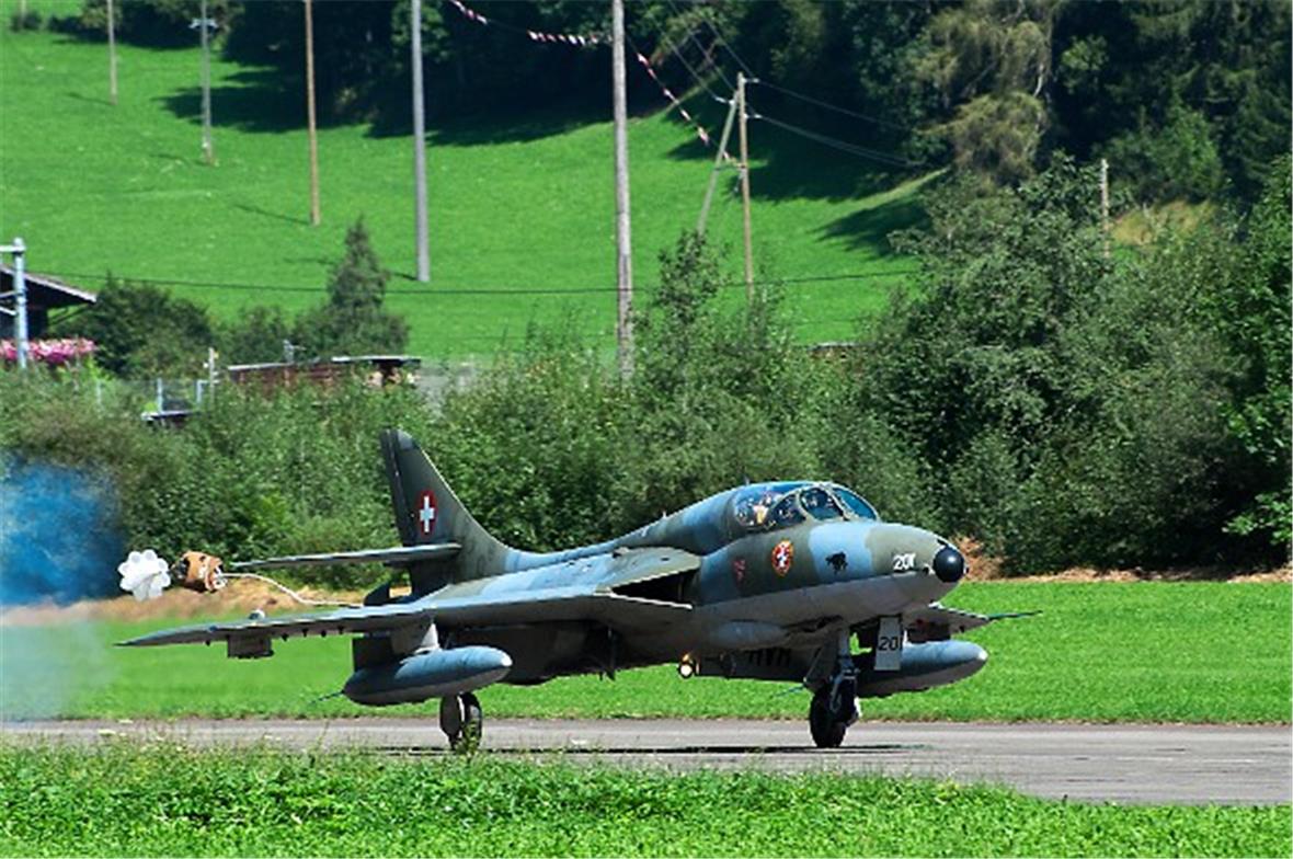 Hunter nach der Landung, 