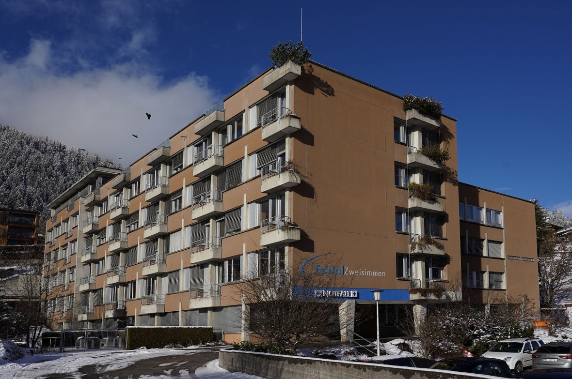 Im Spital Zweisimmen sollen auch weiterhin ambulante Kaiserschnitte durchgeführt werden.