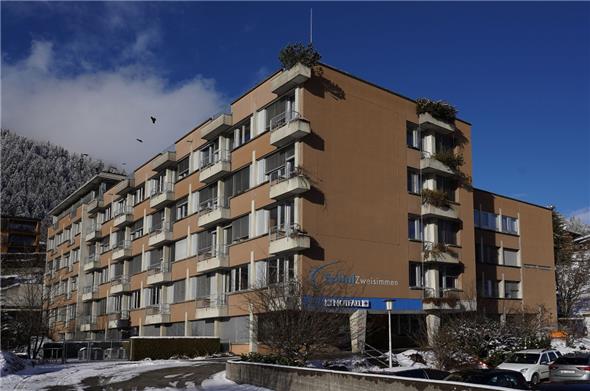 Im Spital Zweisimmen sollen auch weiterhin ambulante Kaiserschnitte durchgeführt werden.