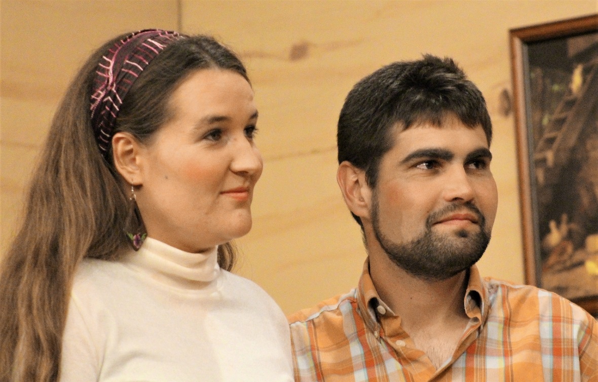 Im Volksstück spielen sie die Verliebten: «Peter» (Jonas Müller) und «Fanny» (Ja...