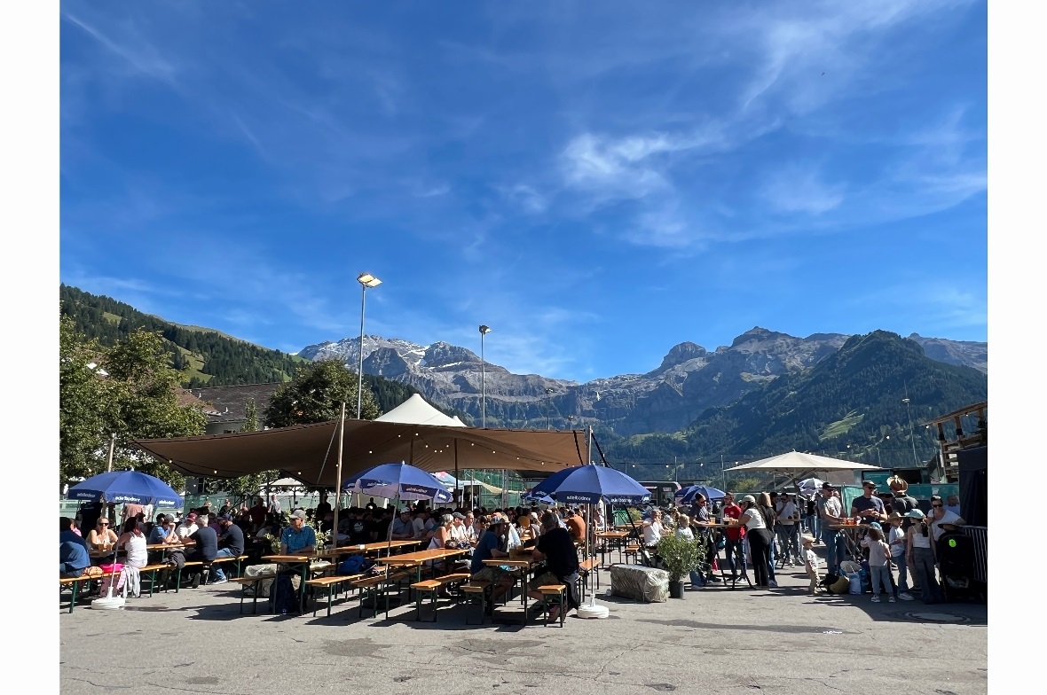 Immer wieder imposant: das Wildstrubelmassiv.