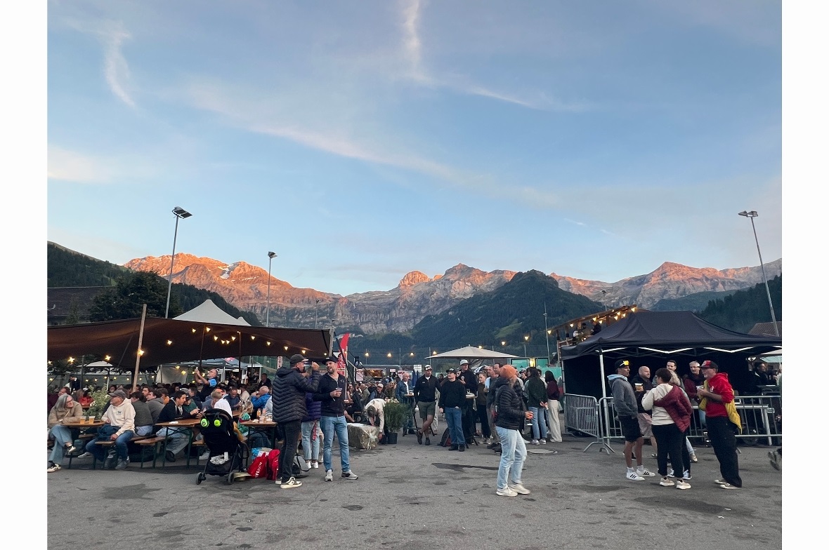 Immer wieder imposant: das Wildstrubelmassiv.