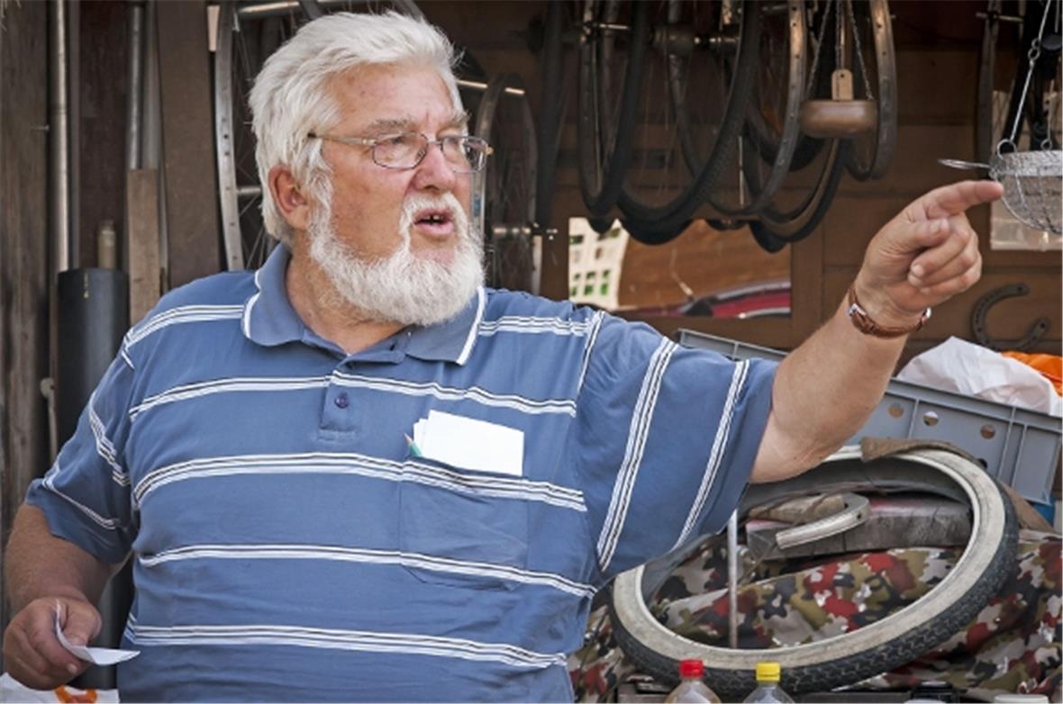 Initiator des Stella Landi-Velo Tages in Boltigen Heinz Kunz begrüsst seine Gäst...