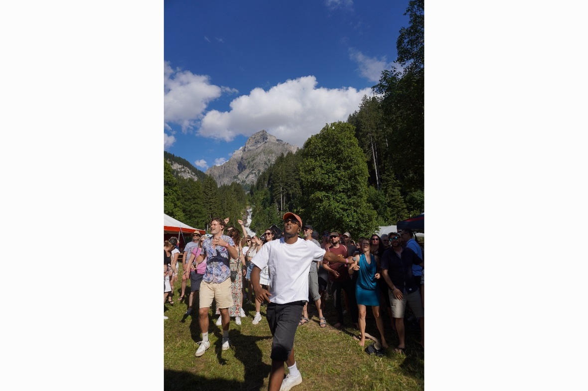 JJ, Malick und Kali, zusammen Opération Zéro aus Bern mischten sich auch gleich ...