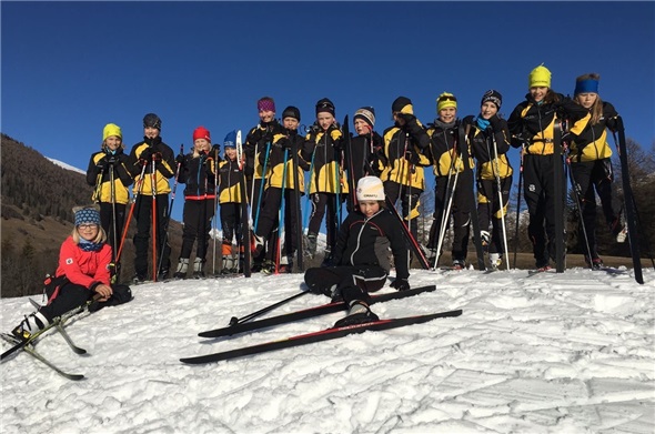 JOler auf dem Kunstschneegipfel im Goms.