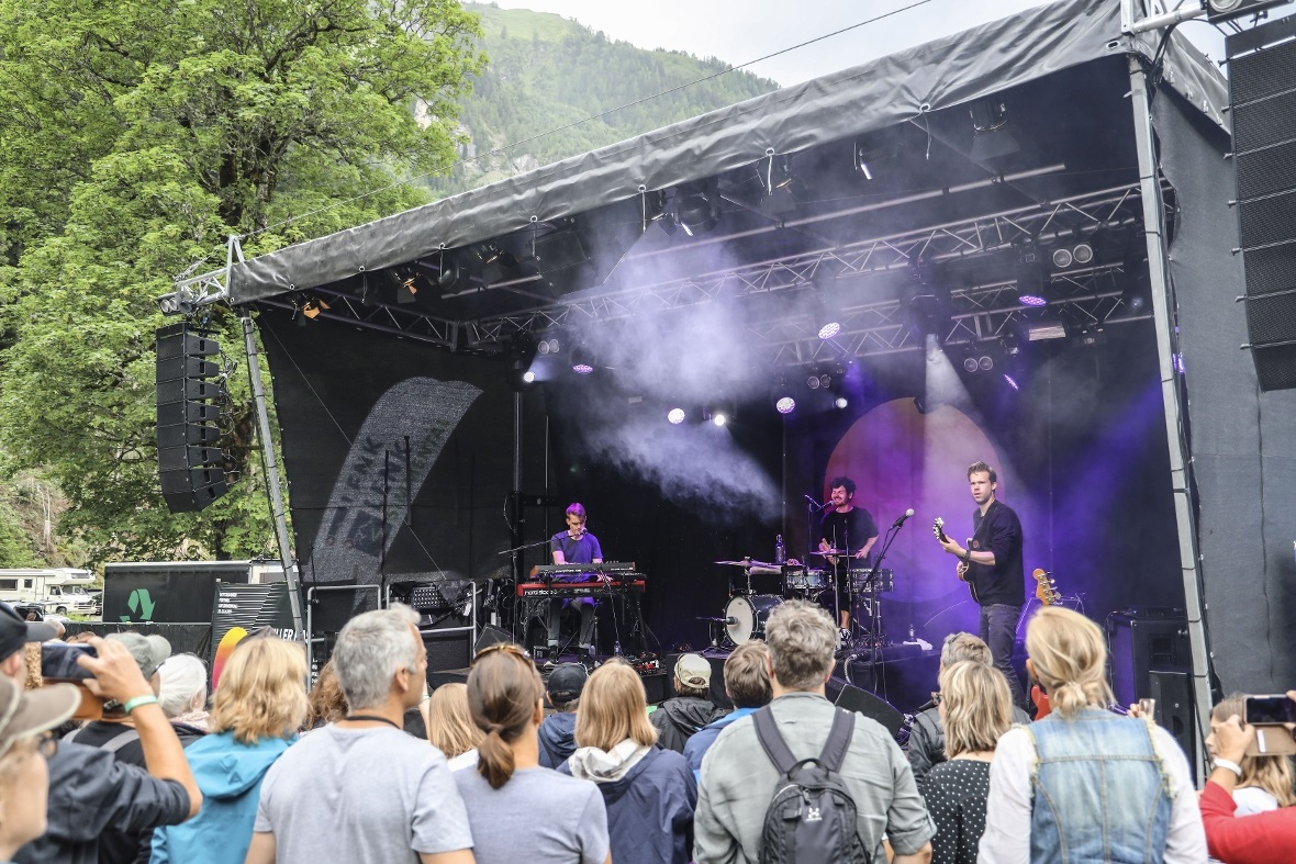 James Gruntz begeisterte mit seinem Trio am Mittsommer Festival 2019.