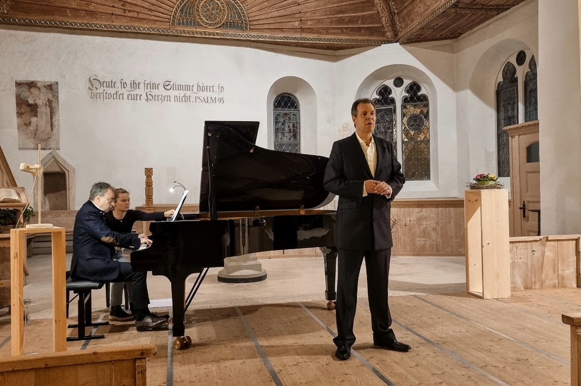 Jan Schultsz, Klavier, und Stefan Vock, Bassbariton, begeisterten das Publikum mit ihrer feinfühligen Interpretation von Schuberts Winterreise.