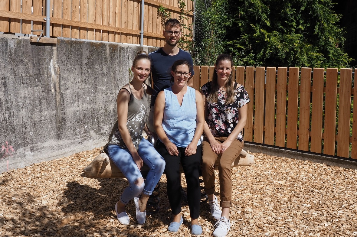 Jenny Isler, Céline Spring, Eveline Reber und Ramon Steiner als Vertreter des Ve...