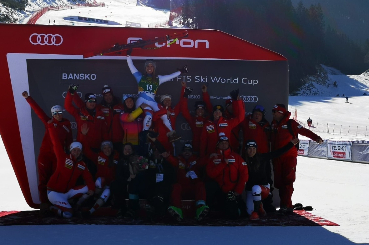 Joanas Drittplatzierung ist ein Erfolg für das ganz Team, das sie unterstützt.