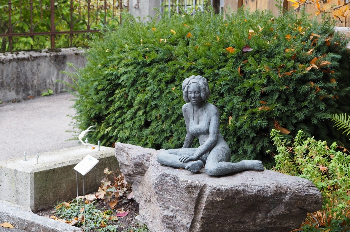 «Jolle sitzend» von Walter Weber, Ballwil.