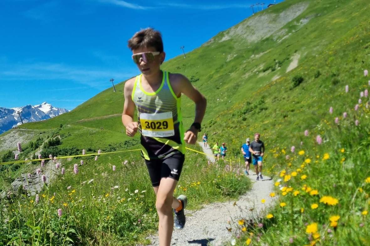 Jonas Zeller übernahm die zweite Etappe beim Staffellauf Männer, den er mit sein...