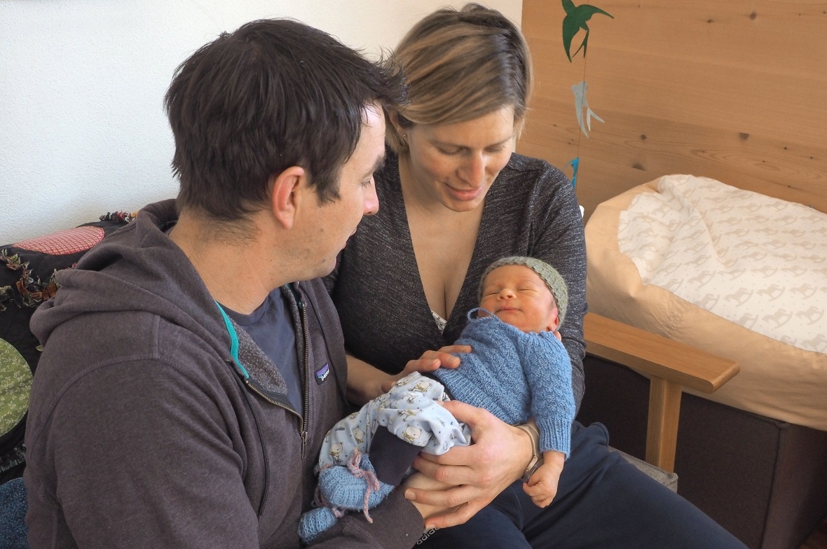 Junges Familienglück: Judith Bucher und Fredy von Grünigen mit Yaron.