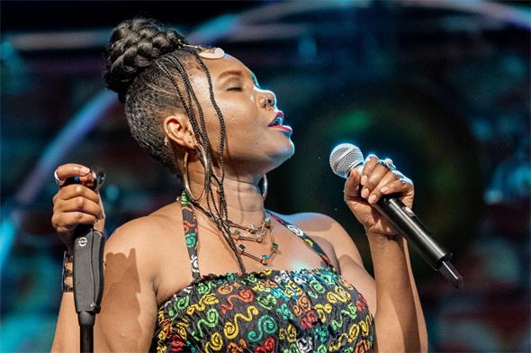 Justina Lee Brown – eine Stimme der Extraklasse.