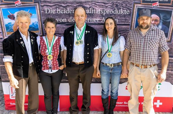 Kategoriensieger Alpkäse: Cornelia und Ferdi Ziegler-Hermann, Lauenen, Alp Parwengen-Kessel; Hobelkäse: Familie Röthlisberger, Zweisimmen, Alp Wildeneggli; Mutschli: Christina und Erwin Zumbrunnen, Boltigen, Alp Neuenberg (Schiltenegg.)