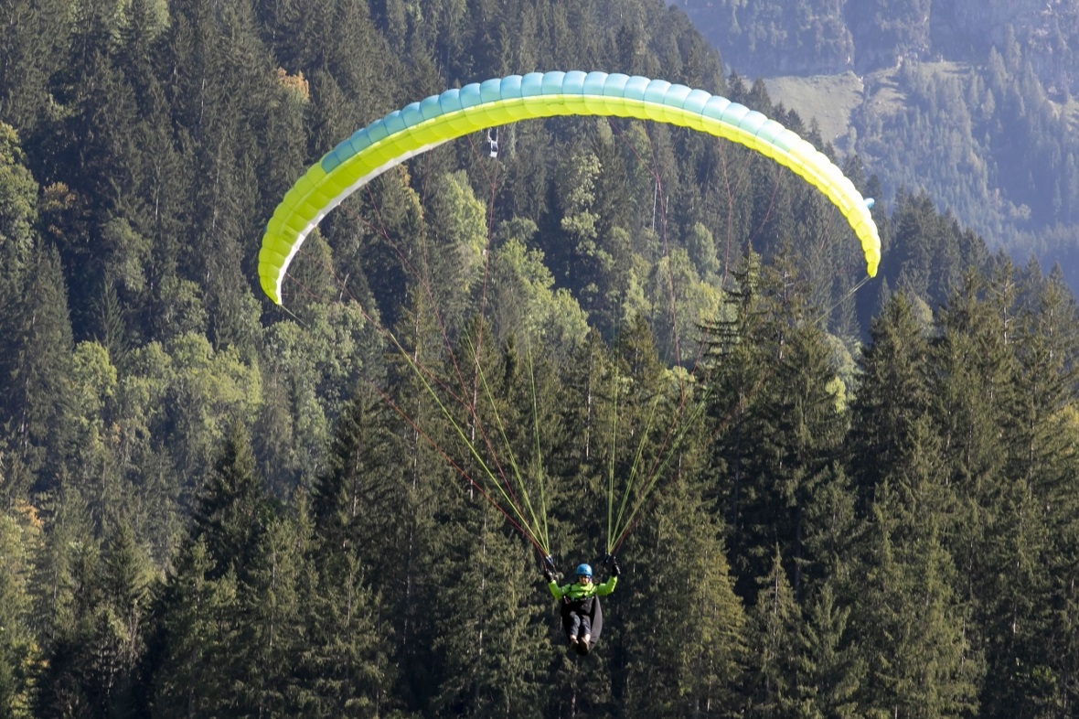 Katrin Ganter flog traf als erste beim Landeplatz am ersten Flugtag am Freitag e...