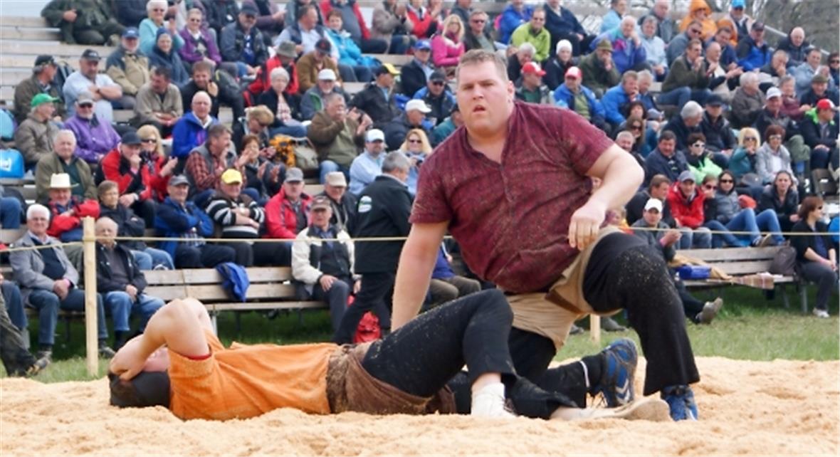 Kein Gegner fand in Tavannes ein Rezept gegen den Festsieger Christian Stucki. Auch Beat Wampfler musste sich geschlagen geben.